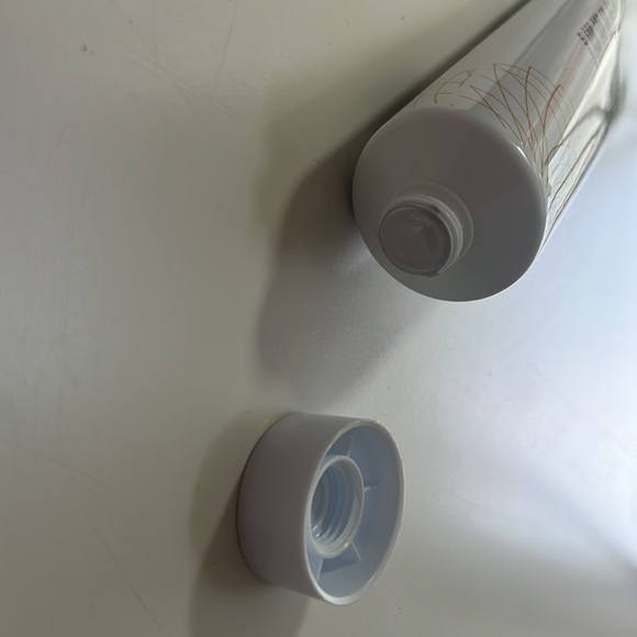 GOLDFADEN MD - Picture 4 of 4